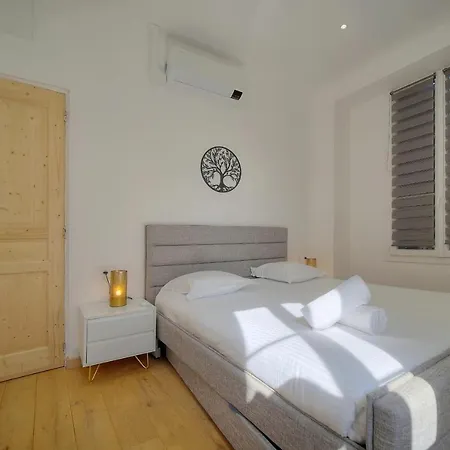 Immogroom - T3 - Garden - Quiet - Air Conditioning * Cannes